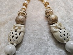 Vintage Long Graduated Topaz Cream Acrylic Porcelain Owl Beaded Necklace 26in