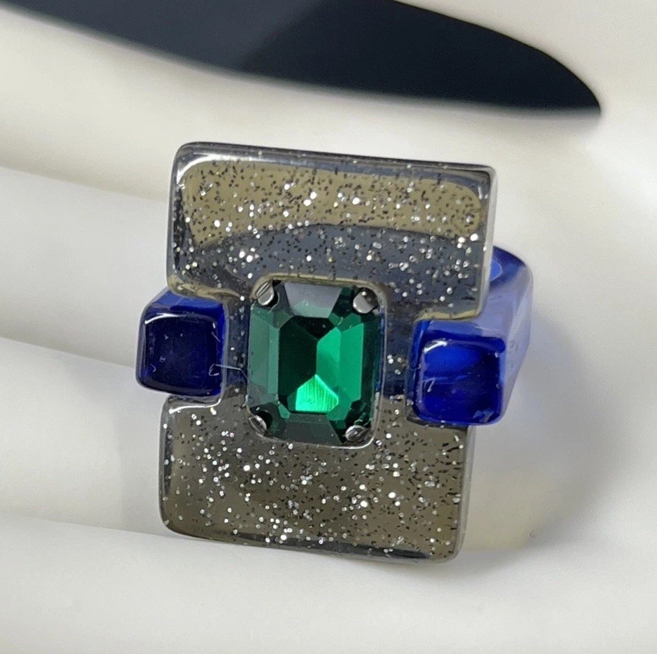 Modernist Lucite Ring Blue Black Glitter Rhinestone Size 8 Chunky Post Modern