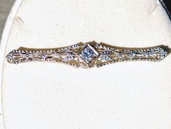 Art Deco Platinum & Gold Mixed .40ct Diamond Solitaire Brooch Bar Pin SI2 F/G