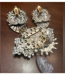 Vintage big brooch pin with matching clip earrings silver tone Aurora Crystal