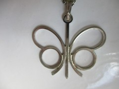 VINTAGE SARAH COVENTRY BUTTERFLY PENDANT NECKLACE SILVERTONE 18″ & RING