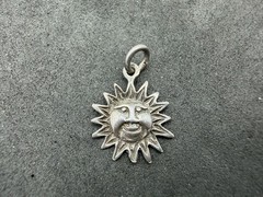 0.66g Vintage Sterling Silver 925 Sun Face Pendant Radiant Celestial Charm M