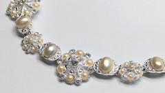 VTG Trifari Silver Tone Snowflake Cream Faux Pearl Rhinestone 16-18″ Necklace