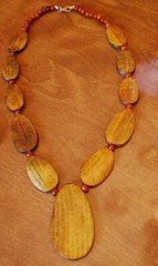 HAND CARVED COW HORN Vintage 25″ Necklace REVERSIBLE Golden Brown Oval Beads