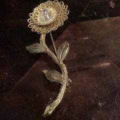 VTG Filigree Flower Brooch Pin w Clear AB Margarita Rivoli Crystal Gold Tone 4”