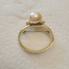 Vtg AJC Signed 80’s Faux Pearl Rhinestone Gold tone Ring Statement Brooch Pin