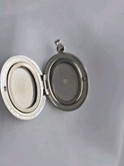 Marathon Sterling 925 Locket Ornate Engravable Repousse Flowers