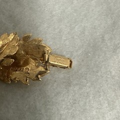 Vintage NAPIER Gold Tone Textured Maple Leaf Collar Choker 16” Necklace Signed