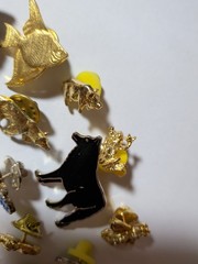 Vintage Mixed 18 Animal Enamel Pin Lot Bee Wolf Bear Bird Fish Dolphin Koala Pig