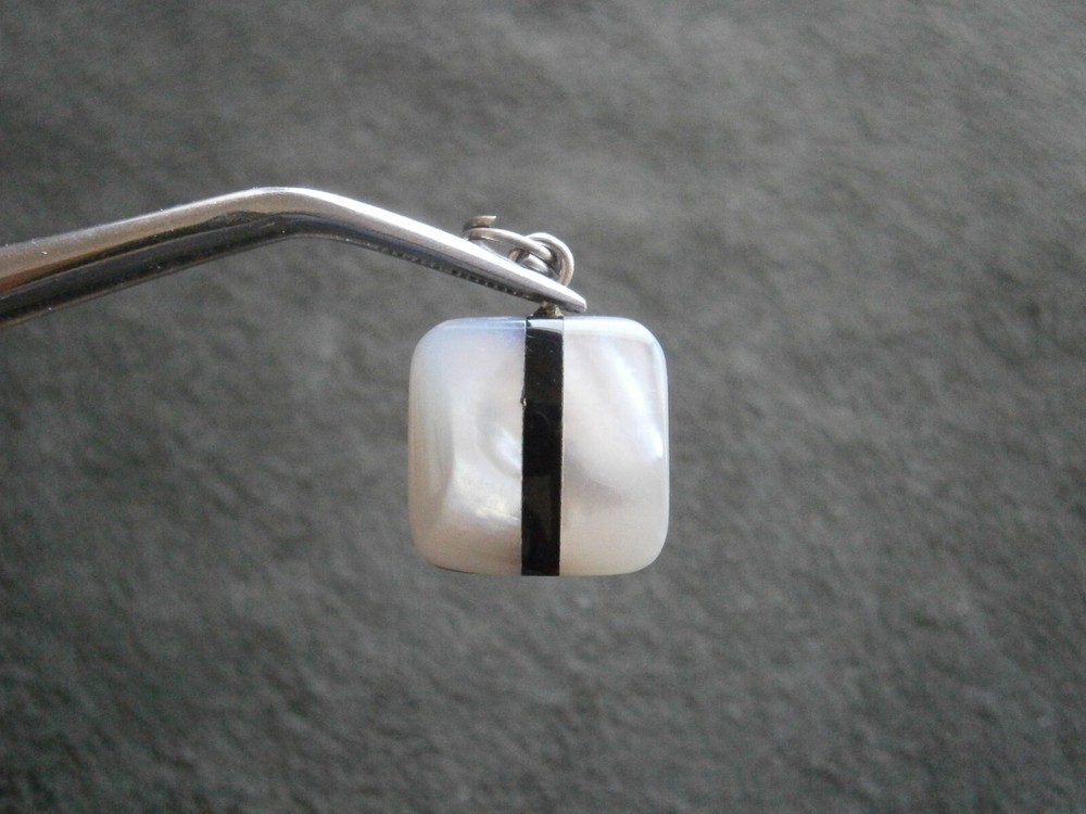 Mother of Pearl & Black Glass Vintage Bracelet Charm Pendant 2.0g