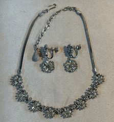 VTG Silver Tone Clear Rhinestone Choker Necklace & Screw Back Earrings Set 16.5”