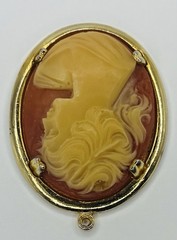Vintage Gold Tone Cameo Pendant – Large 2 Inch