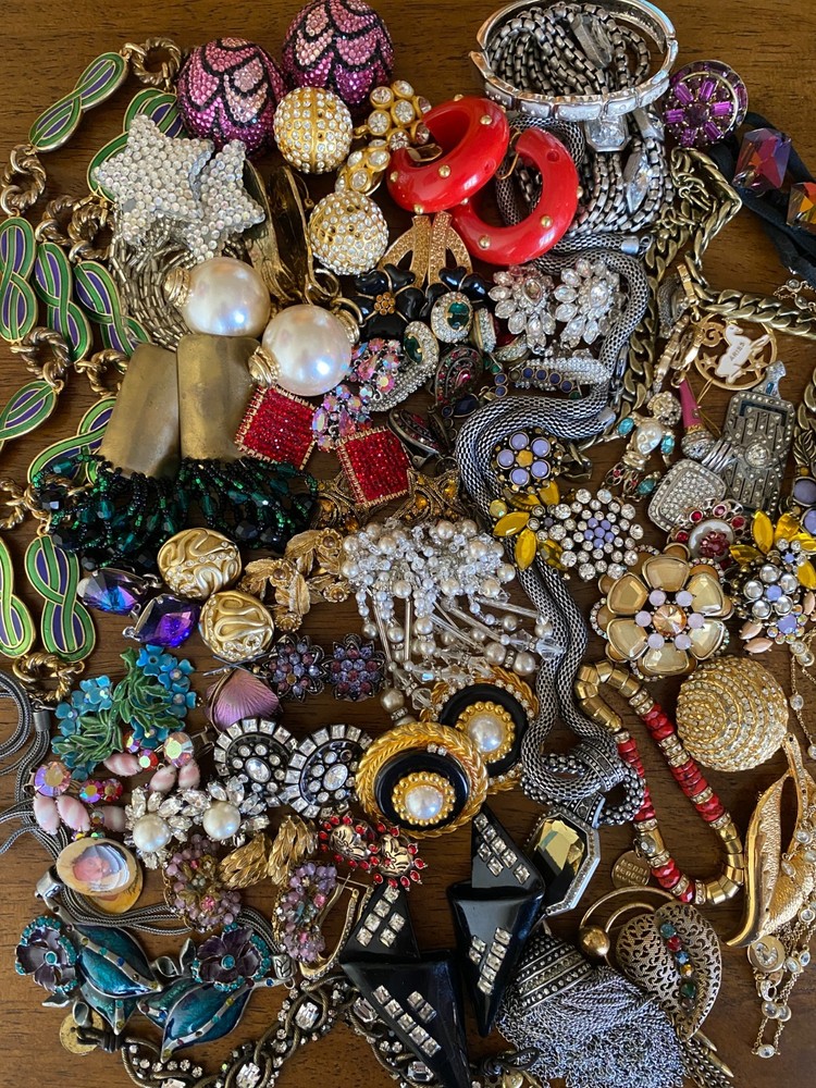 Jewelry Repair Lot 50+ Very Nice Many Signed Missing Rhinestones Resell Harvest
