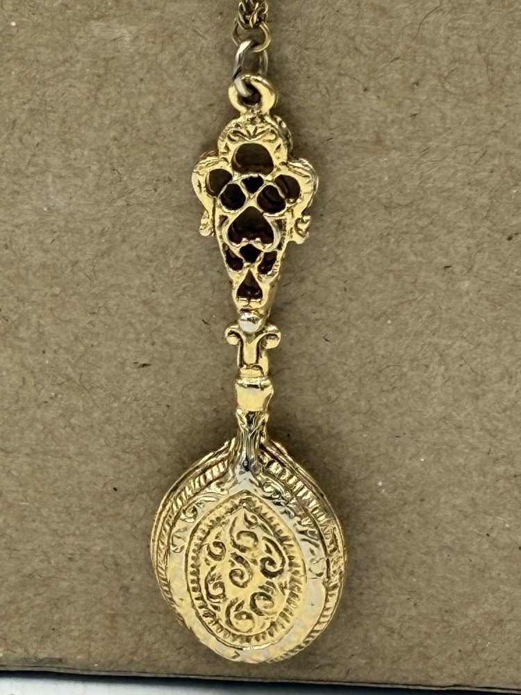 1928 Jewelry Co Signed Victorian Revival Filigree Locket Pendant Necklace 26”