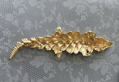Large Alligator w/ movable body vintage style brooch matte gold tone metal