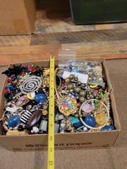 vintage-to Now-BROKEN -REAL JUNK-ALL NOT WEARABLE-GOLD TONE-jewelry Lot- 14 Lb