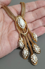 Vintage MCM Mesh Necklace – Gold Tone White – Sculptural – Mid Century