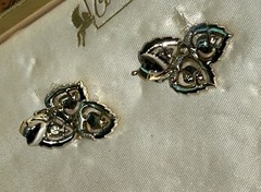 Vintage Coro Fashion Jewelry 16.5″ Necklace & Clip-On Earrings, Original Box,