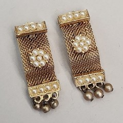 Vintage Leru Mesh Earrings Clip On Gold Tone Dangle 1 5/8″