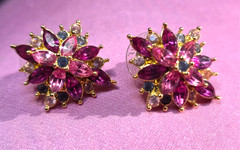 Vintage Joan Rivers Pink & Magenta Rhinestone Star Pierced Stud Earrings
