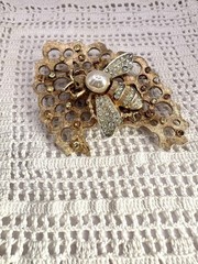 Vintage Francois By Coro Rhinestone Bee Goldtone Honeycomb Brooch
