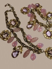 Vintage 1950s Pink Purple Lucite Leaf Charm Choker 16″ Necklace & Bracelet Set