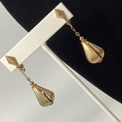 Teardrop Bolero Style Earrings VTG Clip On Dangle Drop 2.25″