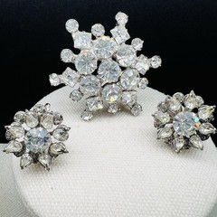 Vintage Clear Rhinestone Atomic Starburst Glam Brooch Screw Back Earrings Set