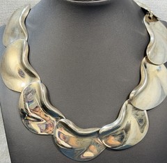 Vintage Modernist Statement Necklace Silver Tone Mirror Finish Chunky Collar