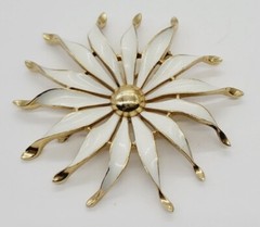 Vintage Crown Trifari Brooch Gold and White Enamel Flower Pin 2.5 in HUGE