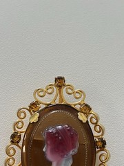 Vintage Juliana Cameo for Celebrity NY Gold Tone Brooch Pin Pendant