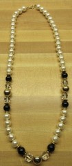 VTG 25″ gold tone metal off white faux pearl black clear bead strand Necklace