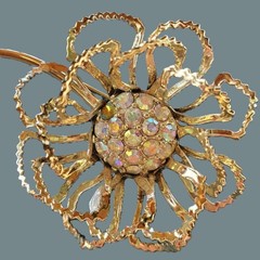 Vintage 1968 Gold Tone Floral Brooch Aurora Borealis Large Long-Stem Flower Pin