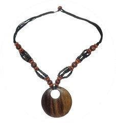 23″ wood bead necklace with 2 3/4 wood doughnut pendent bead and loop clasp MS5