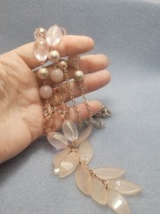 Vintage To Now Light Rose Glass And Plastic Beads Necklace Leafs Pedant 24in