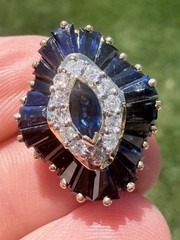 VINTAGE Y. GOLD GENUINE DIAMOND BLUE SAPPHIRE COCKTAIL RING 5.5 BAGUETTE MARQUIS
