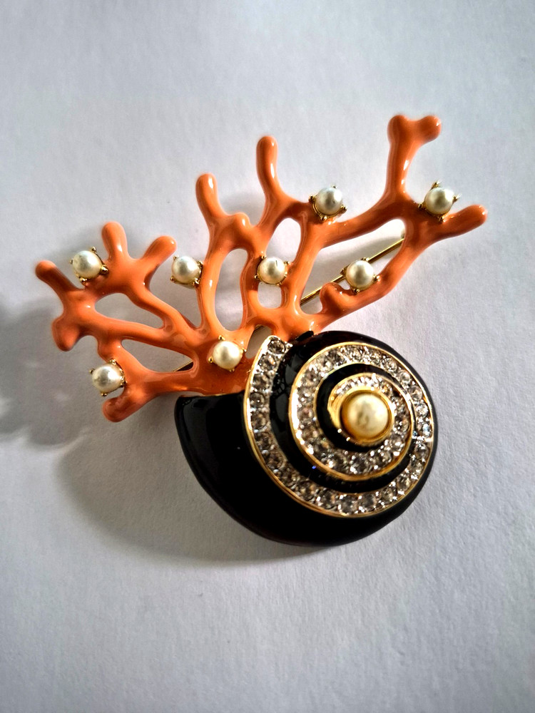 Kenneth J. Lane Signed KJL Coral Black Enamel Brooch Nautilus Shell Faux Pearl