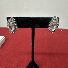 Unique “Made In Austria” Vtg. Rhinestone Brooch And Earrings Set Silver Tone