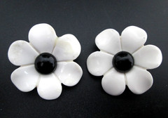 Vintage Flower Clip On Earrings Large Button Plastic 1950s 1960s 1970s Hippy
