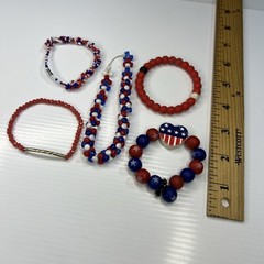 Lot Beaded Resin Acrylic Red Blue White USA American Flag Heart Retro Bracelets
