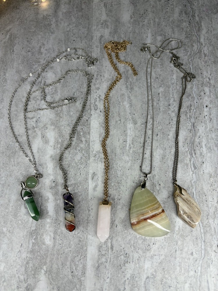 Lot Of 5 Necklaces Crystals Stones Dainty Gold Tone Silver Tone Jewelry Set