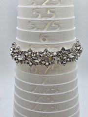 Crown Trifari Clear Rhinestone Flower Bracelet 6.5 In 1950’s