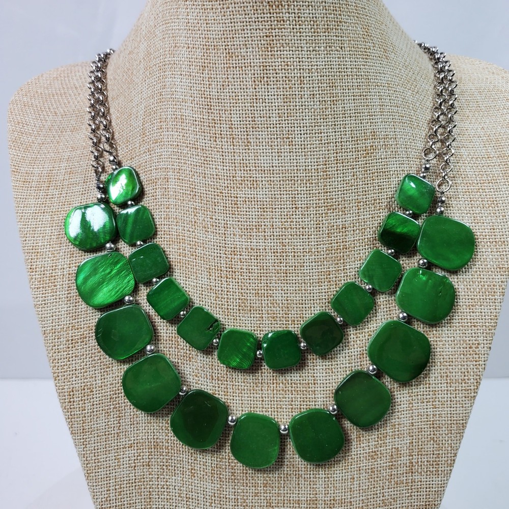 Casual Career Green Square Bead & Silver Tone Chain Necklace 18 Inch