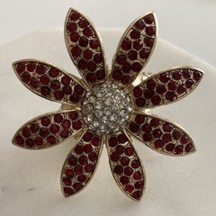 Vintage Red Rhinestone Flower Ring Gold Tone Stretchable 8