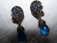 “LaVintage” China Signed Blue Rhinestones & Crystal Glass Clip Earrings – D21