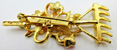 VTG RARE GERRY’S GARDEN RAKE pink white FLOWER green LEAF Brooch Pin gold tone