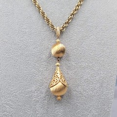 Vintage Monet Filigree Pendant Necklace Brushed Gold Plated Rope Chain 26″