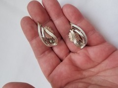 Vintage Sarah Coventry Silver Tone Textured Swirl Clip On Earrings PAT Pend