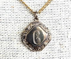 Vintage Initial Letter C Engraved Gold Tone Pendant Necklace 18″ Curb Link Chain