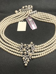 VTG GORGEOUS MARVELLA FIVE STRAND FAUX PEARLS RHINESTONES SILVER TONE NECKLACE